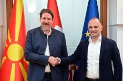 Server04.global net.com 2.jpg