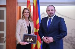 Server04.global net.com 21.jpg