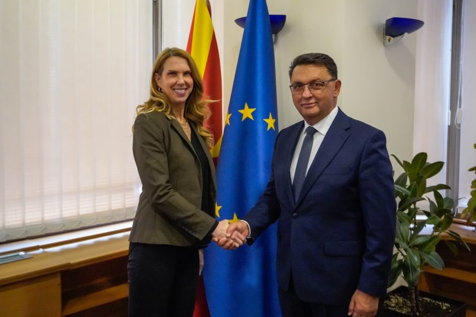 Sredba slaveski varns 1.jpg