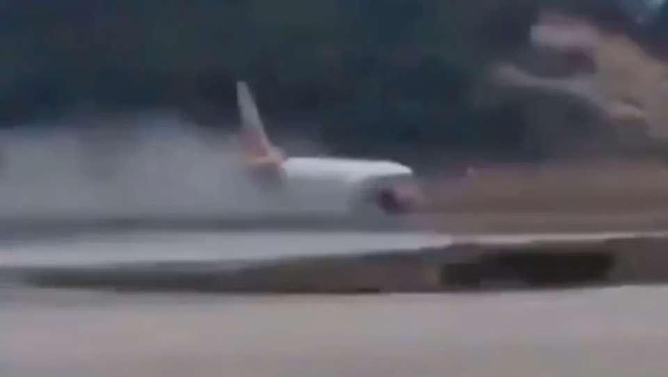 63271347 prizor aviona.avif.avif