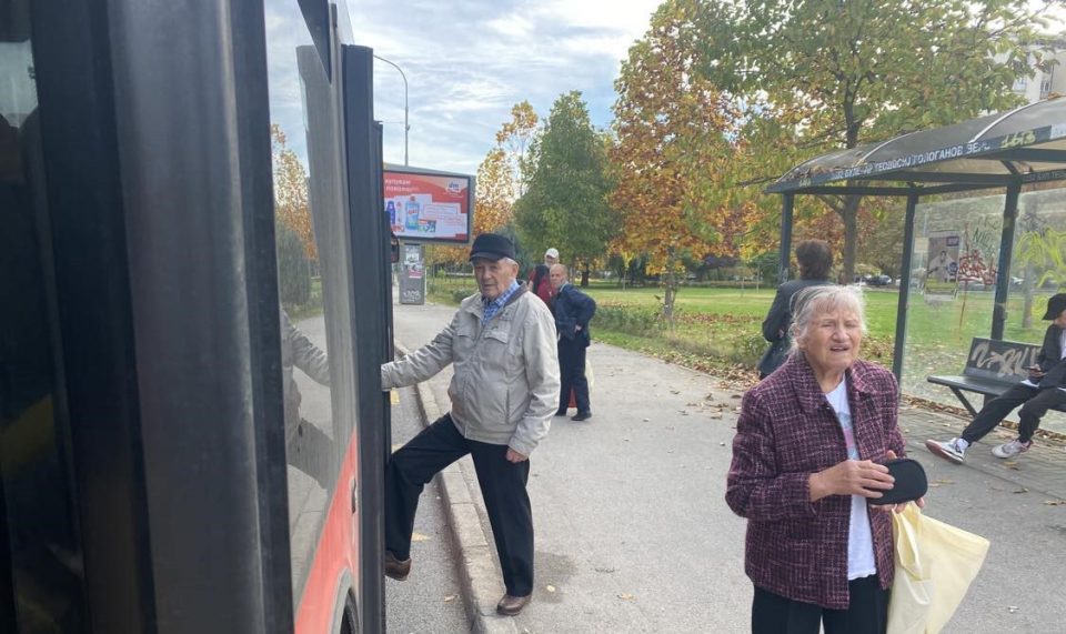 Avtobusi nema mesto.jpg