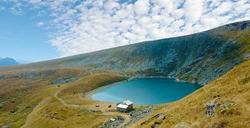 Big pelister lake macedonia e1759849257201.jpg