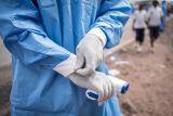 Ebola doktor.jpg