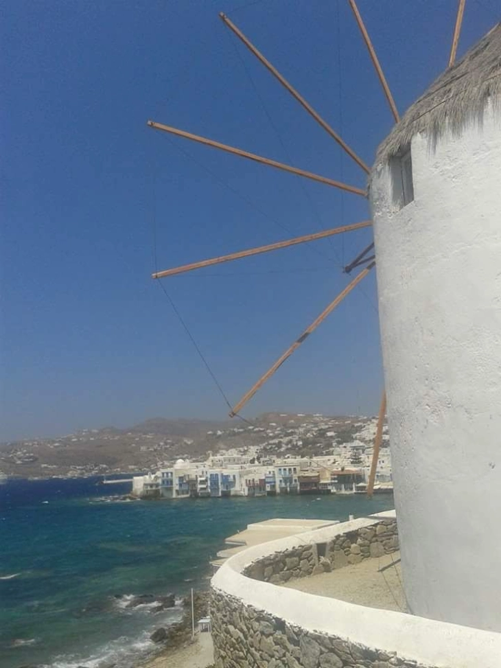 Mikonos.webp.webp