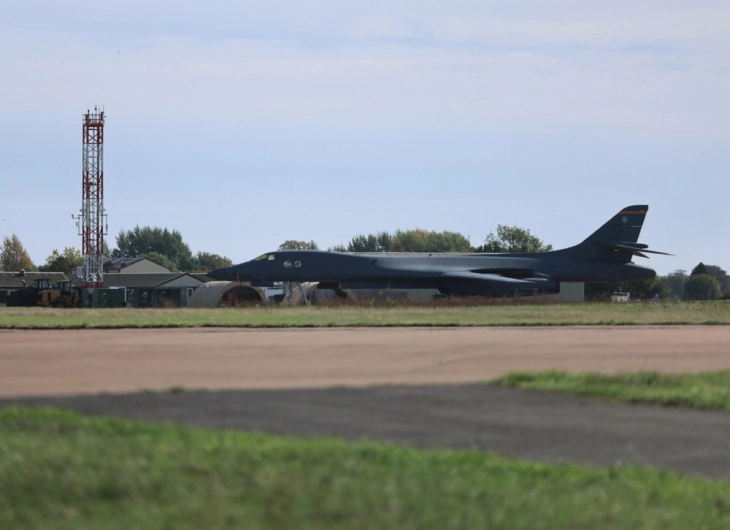 Bombarder b1.webp.webp