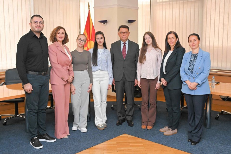 Sredba ekonomska olimpijada scaled.jpg