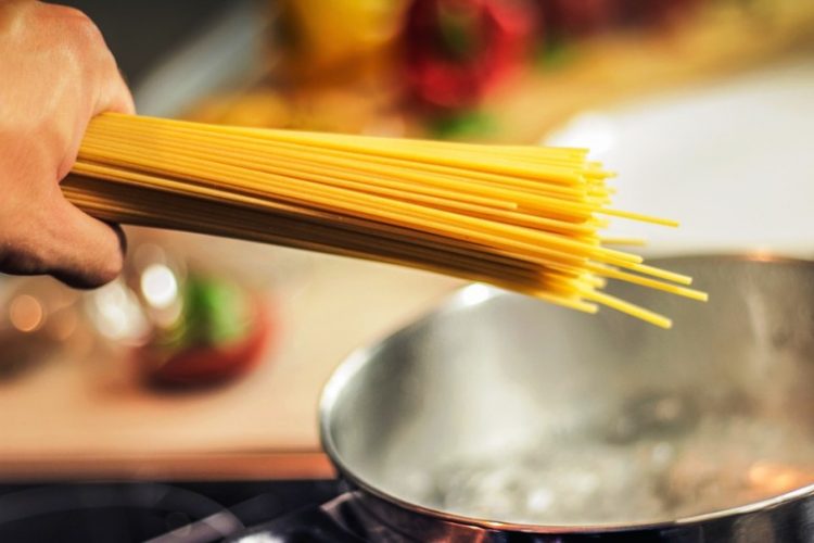 Varenje spageti free photo 750x500 1.jpg